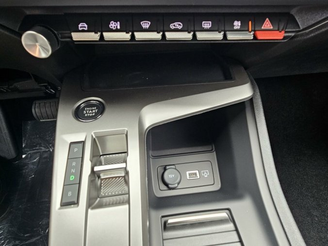 Peugeot 408, Peugeot 408 ALLURE Plug-in HYBR.225 e-EAT8, barva modrá