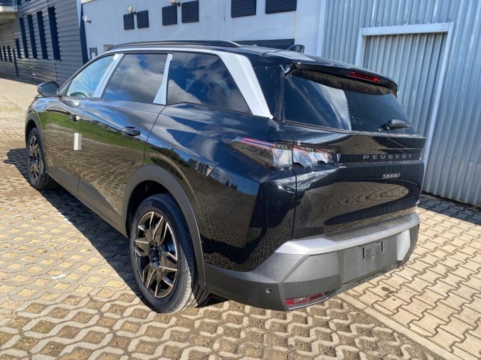 Peugeot 5008, Peugeot 5008 GT Hybrid 145 e-DCS6 - EL. SEDAČKY - 1225, barva černá