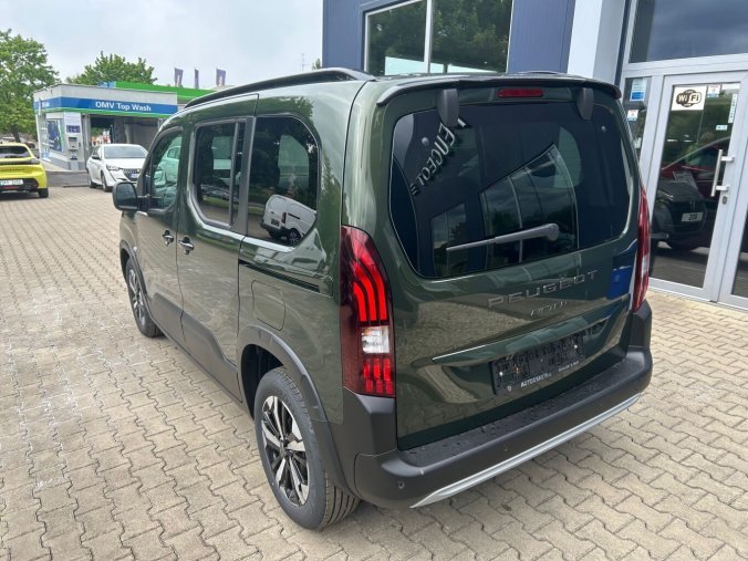 Peugeot Rifter, Peugeot Rifter GT BlueHDi 130 S&S EAT8, barva zelená