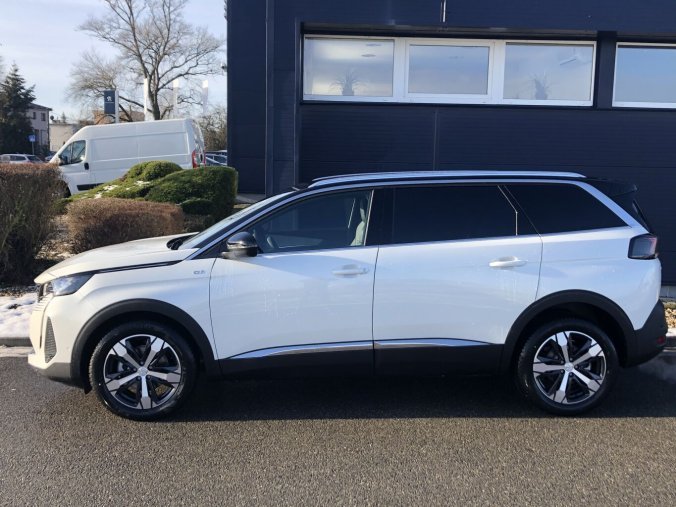 Peugeot 5008, Peugeot 5008 GT BlueHDi 130 S&S EAT8, barva bílá