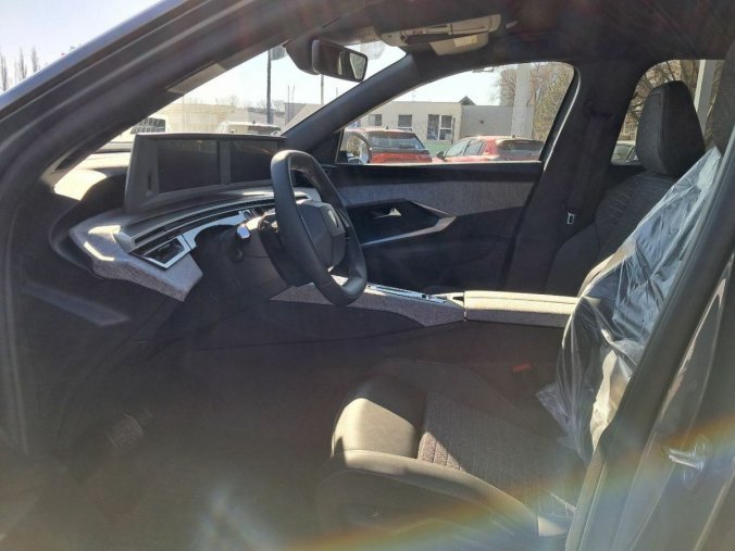 Peugeot 5008, Peugeot 5008 5008 ALLURE Hybrid 136 e-DCS6, barva modrá