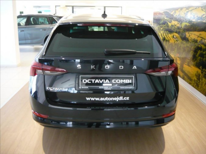 Škoda Octavia, 2,0 TDI 110 kW Style DSG, barva neuvedeno