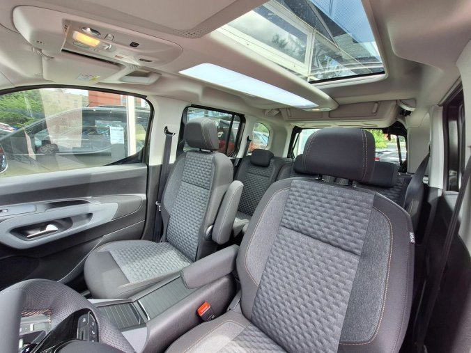 Peugeot Rifter, Peugeot Rifter GT 1.5 BHDi 130K EAT8, barva zelená
