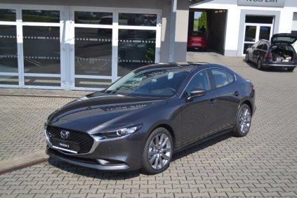 Mazda 3 - Skyactiv G122
