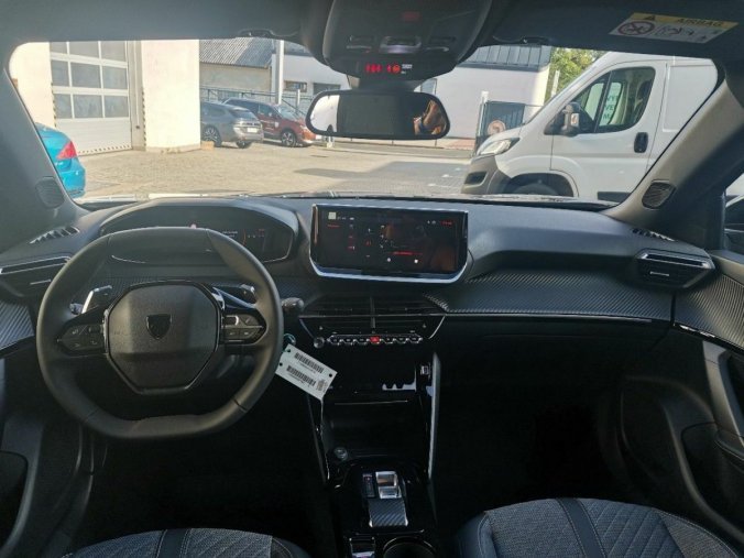 Peugeot 2008, Peugeot 2008 ALLURE PureTech 130 S&S EA, barva šedá
