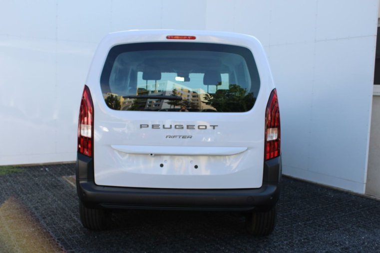 Peugeot Rifter, Peugeot Rifter ALLURE BlueHDi 130 MAN6 N1, barva zelená