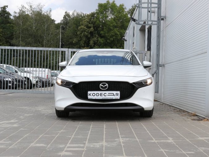 Mazda 3, 2,0 Skyactiv-G 122k/90kW MAN, barva bílá