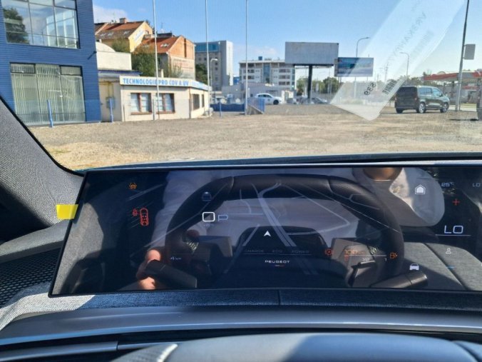 Peugeot 5008, Peugeot 5008 5008 GT Hybrid 145 e-DCS6, barva modrá