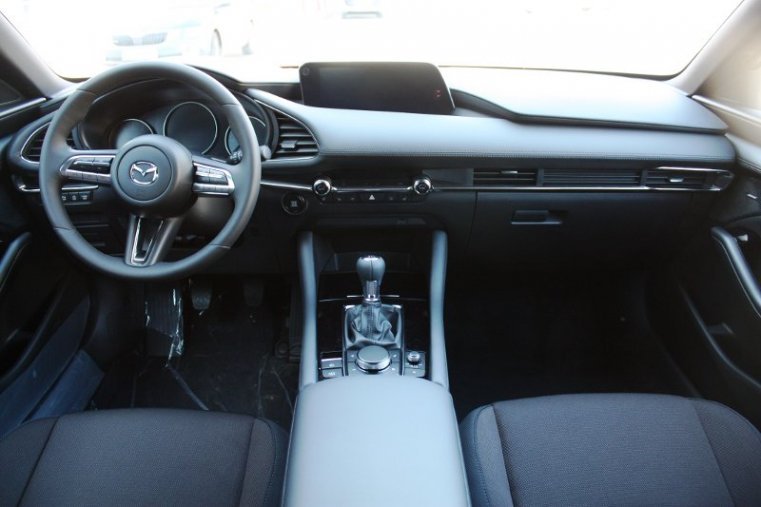 Mazda 3, SKYACTIV-G, barva červená