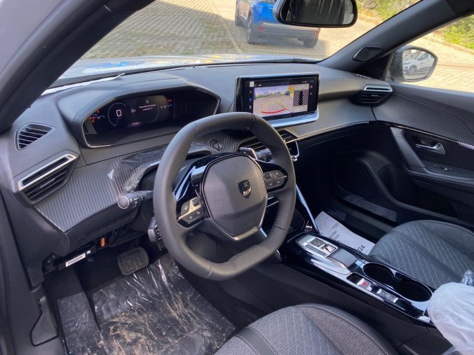 Peugeot 2008, Peugeot 2008 ALLURE Elektromotor 115 kW (Baterie 54 kWh) - 0157, barva bílá