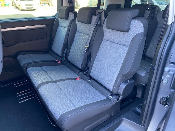 Peugeot Traveller, Peugeot Traveller Active Standard 2.0 BlueHDi 180 EAT8 - 5476, barva šedá