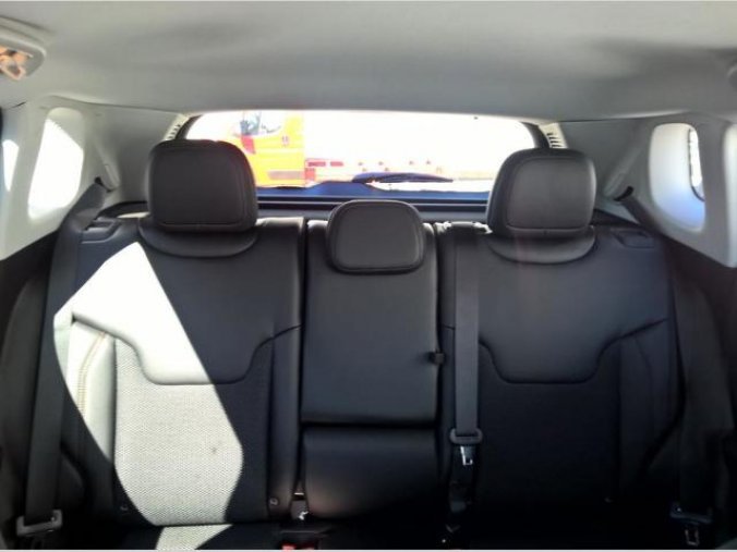 Jeep Compass, 1.3 130 PS BLACK nový model !, barva červená