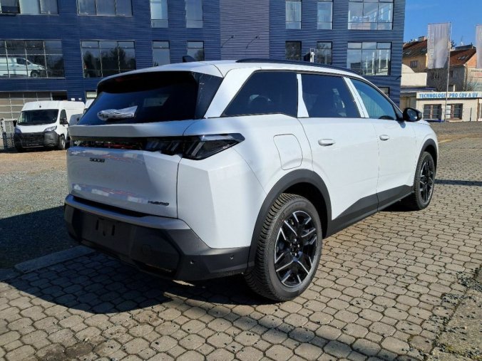 Peugeot 5008, Peugeot 5008 5008 ALLURE Hybrid 136 e-DCS6, barva bílá