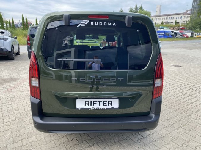 Peugeot Rifter, Peugeot Rifter Long Allure BlueHDi130 EAT8 N1, barva zelená