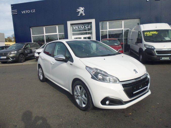 Peugeot 208, SIGNATURE 1.2 PureTech 82 S&S MAN5, barva bílá