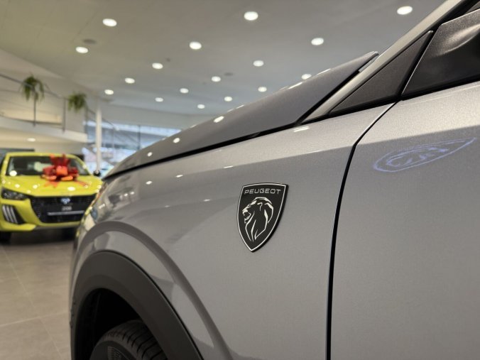Peugeot 5008, Peugeot 5008 GT Hybrid 145k, Automat, barva šedá