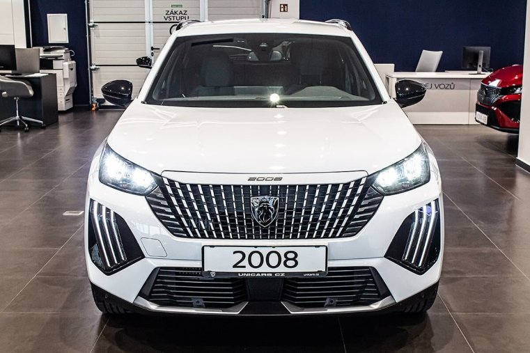 Peugeot 2008, Peugeot 2008 1,2 ALLURE PT 100 S&S MAN6, barva bílá