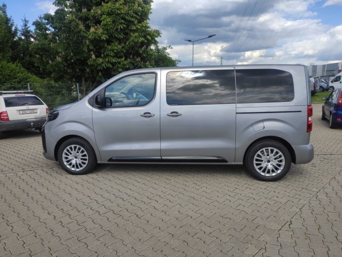 Peugeot Traveller, Peugeot Traveller L2 2.0 HDI AUT8 180k NAV 2+3+3, barva stříbrná