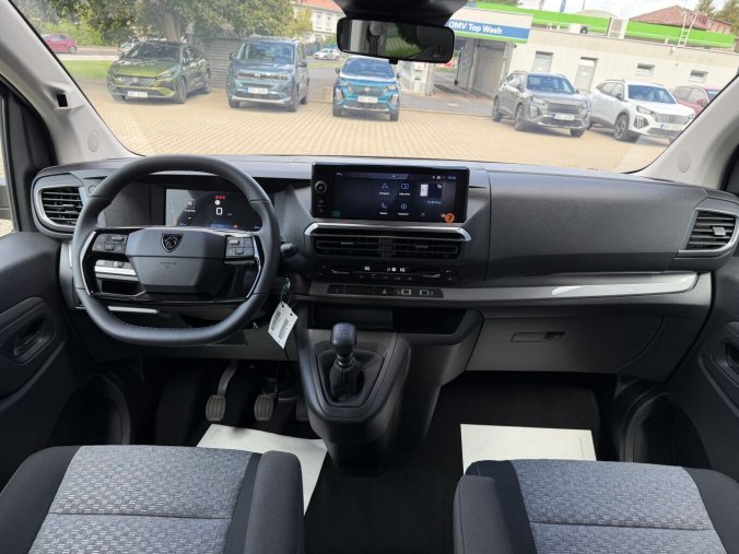 Peugeot Traveller, Peugeot Traveller Active L2 2.2 BlueHDi 150 MAN6, barva zelená