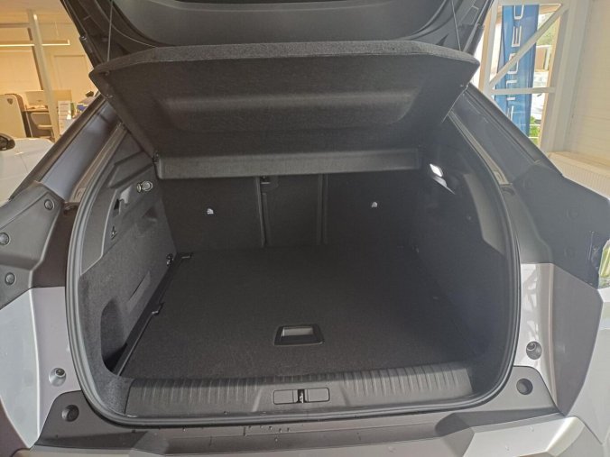 Peugeot 3008, Peugeot 3008 ALLURE Hybrid 145 e-DCS6, barva šedá