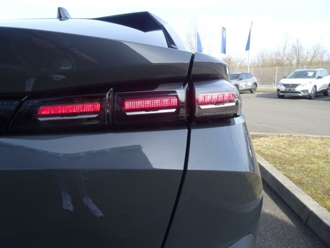 Peugeot 408, Peugeot 408 ALLURE Hybrid 145k e-DCS6, barva šedá