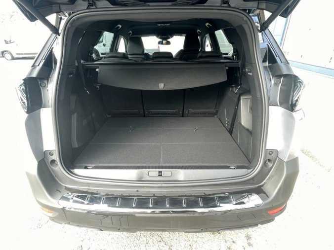 Peugeot 5008, Peugeot 5008 Allure Pack 1,5 BlueHdi EAT8, barva stříbrná