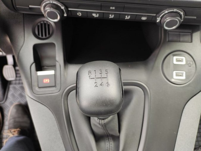Peugeot Rifter, Peugeot Rifter LONG ALLURE 1.5HDI MAN6 N1 136, barva bílá
