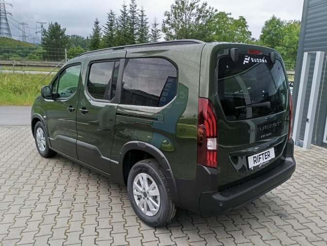 Peugeot Rifter, Peugeot Rifter LONG ALLURE BHDi 130 EAT8 N1, barva zelená