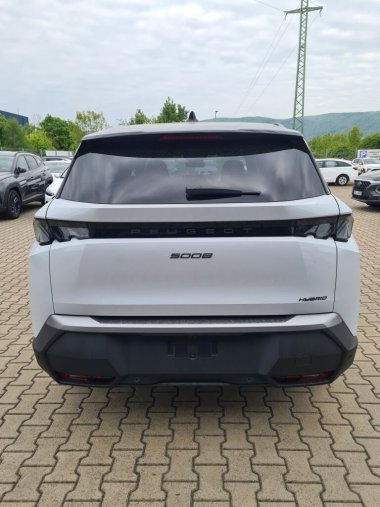 Peugeot 5008, Peugeot 5008 5008 GT Hybrid 145 e-DCS6, barva bílá