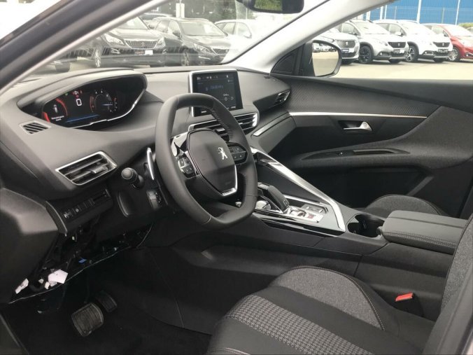 Peugeot 3008, Peugeot 3008 1.5 BlueHDi ACTIVE P 130k EAT8, barva šedá