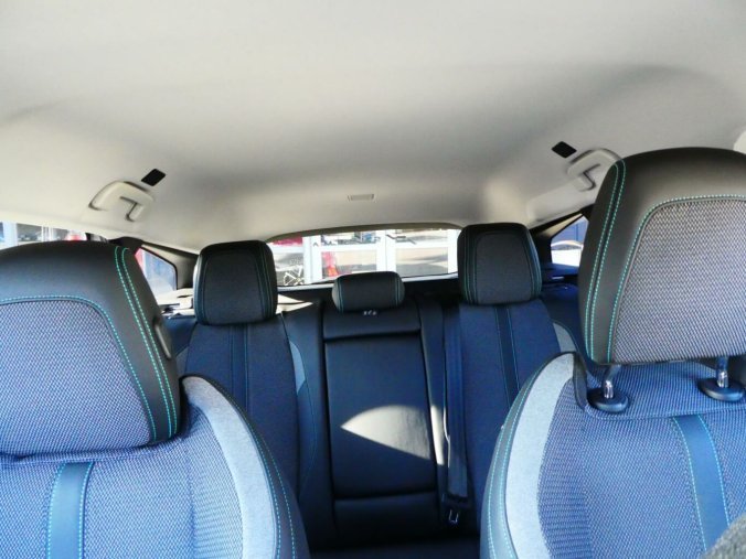 Peugeot 308, Peugeot 308 ALLURE BlueHDi 130 S&S EAT8, barva bílá