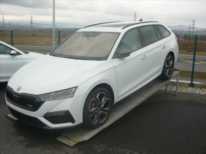 Škoda Octavia, 2,0 TSI 180 kW RS DSG, barva neuvedeno