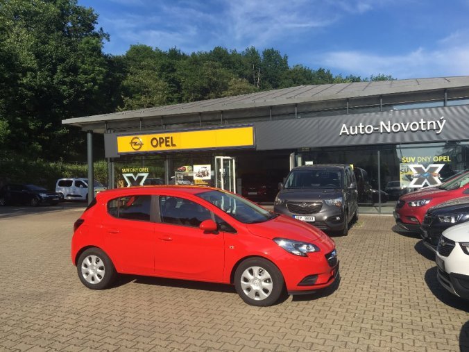 Opel Corsa, 5 dv. Smile 1.2 51 kW, barva červená