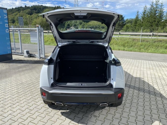 Peugeot 2008, Peugeot 2008 STYLE Hybrid 145 e-DCS6, barva bílá