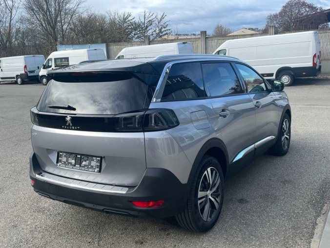 Peugeot 5008, Peugeot 5008 Allure Pack 1,5 BlueHdi EAT8, barva stříbrná