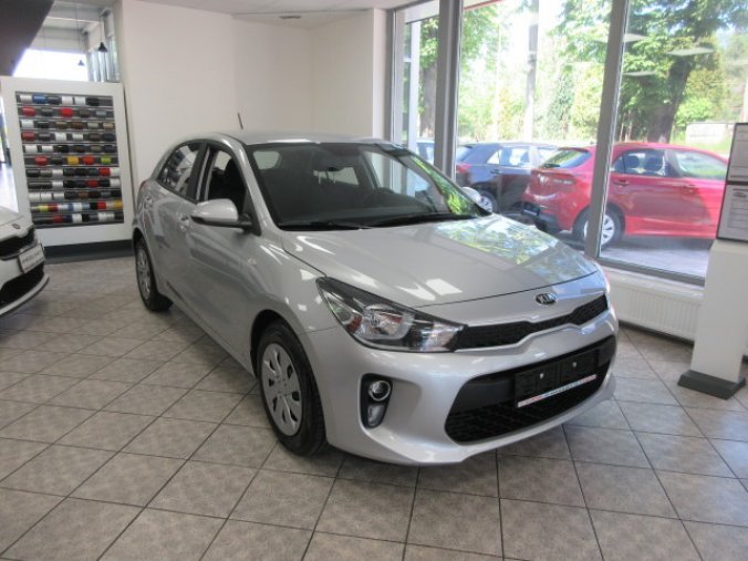 Kia Rio, 1.25 CVVT Comfort, barva stříbrná