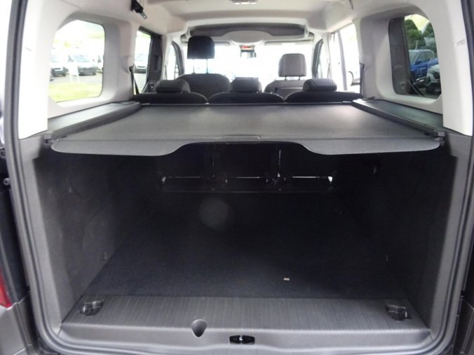 Peugeot Rifter, Peugeot Rifter LONG GT BlueHDi 130k EAT8, barva stříbrná