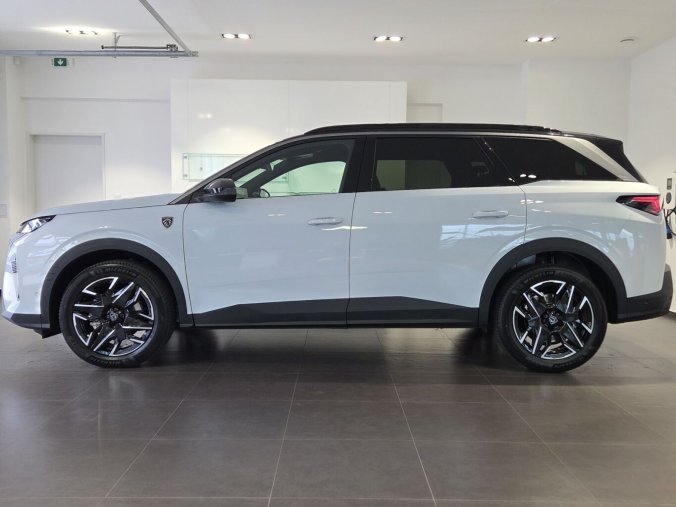 Peugeot 5008, Peugeot 5008 5008 GT Hybrid 145 e-DCS6, barva bílá