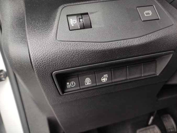 Peugeot Rifter, Peugeot Rifter ELEKTRIC GT 136 rezervace, barva bílá