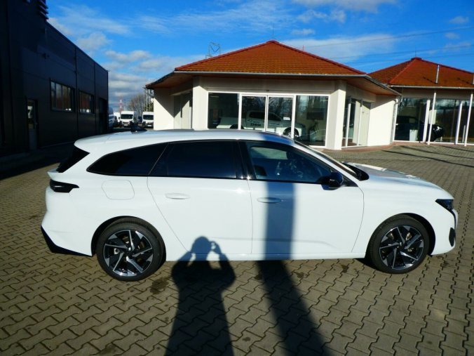 Peugeot 308, Peugeot 308 ALLURE BlueHDi 130 S&S EAT8, barva bílá
