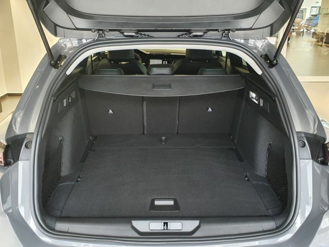 Peugeot 308, Peugeot 308 SW ALLURE BlueHDi 130 S&S EAT8, barva šedá