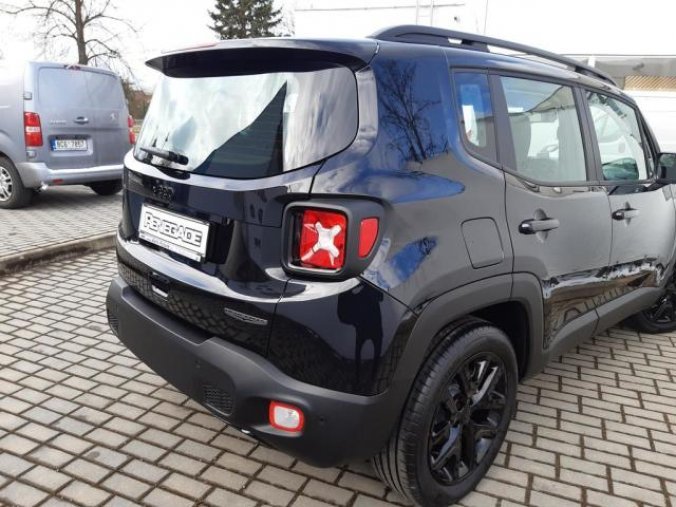 Jeep Renegade, 1,0 120 PS Night Eagle 4x2, barva černá