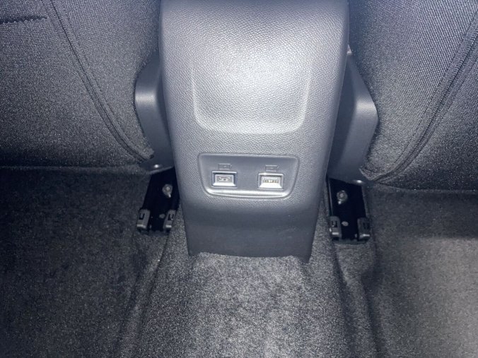 Peugeot 2008, Peugeot 2008 ALLURE PureTech 100 S&S MAN6, barva šedá