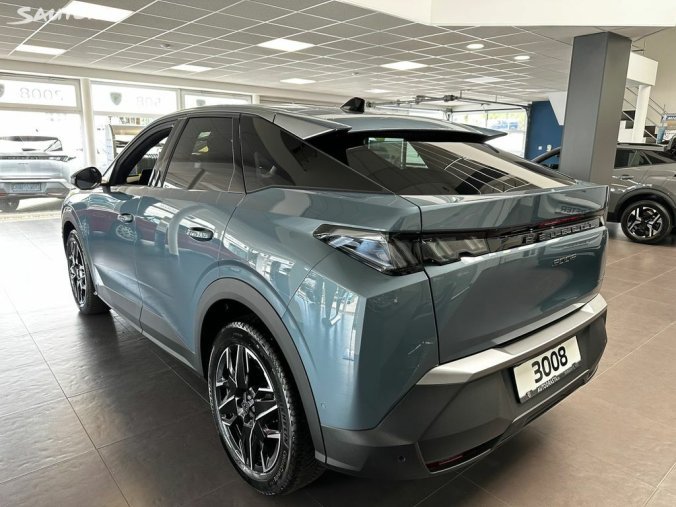 Peugeot 3008, Peugeot 3008 ALLURE Hybrid 145 e-DCS6, barva modrá