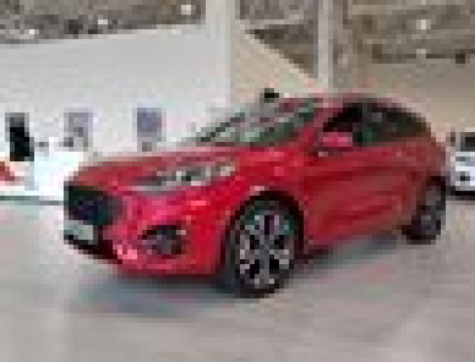 Ford Kuga, 1.5 EcoBoost, barva červená