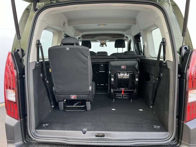 Peugeot Rifter, Peugeot Rifter LONG ALLURE N1 1,5 BlueHDi S&S, barva zelená