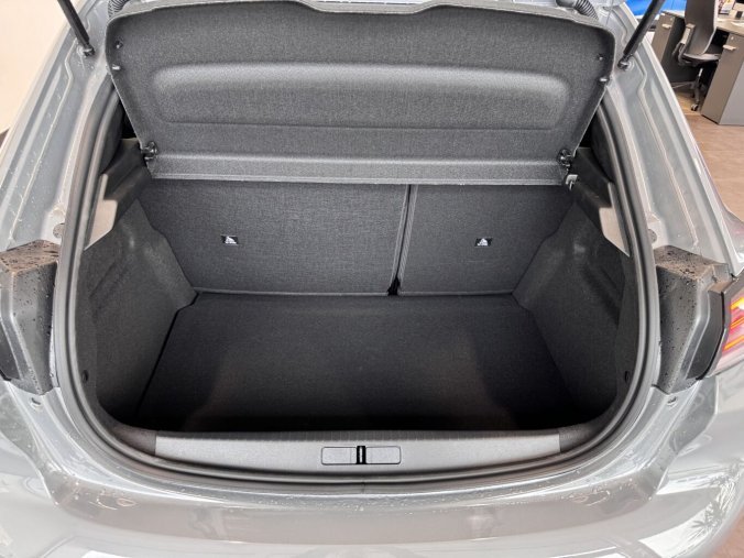 Peugeot 208, Peugeot 208 ACTIVE, 75 koní, Manuál, barva bílá