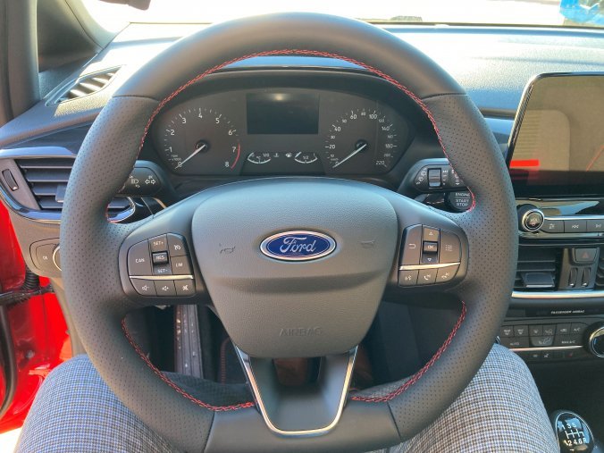 Ford Fiesta, ST-Line, 5dveřová, 1,0 EcoBoost Hybrid (mHEV) 92 kW/125 k, 6st. manuální, barva červená
