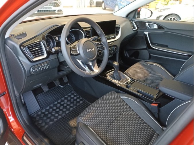 Kia XCeed, 1,5 T-GDi GPF TOP (2024), barva červená