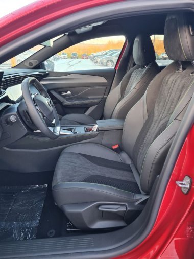 Peugeot 408, Peugeot 408 408 GT PureTech 130 S&S EAT8, barva červená